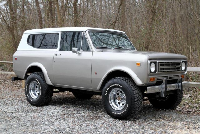 1977 International Scout II.jpg