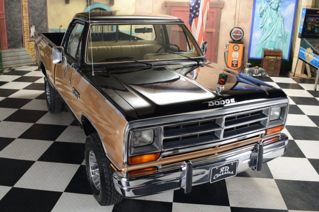1986_Dodge_Ram_1500_Royal_SE_Prospector_4x4.jpg
