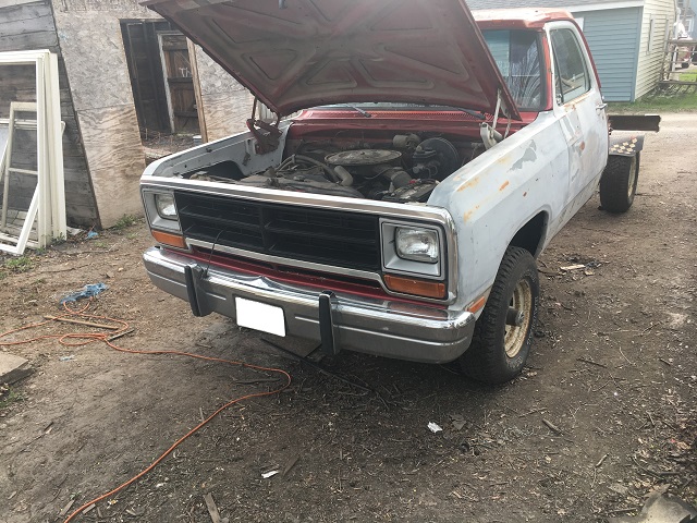 1987 Dodge W150 Left Front 02.jpg