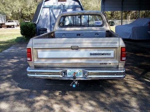 1990 dodge D-150-2.jpg