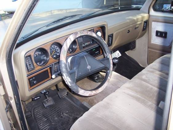 1990 dodge D-150-5.jpg