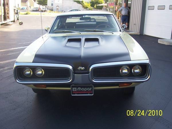 70 Bee Hood.jpg