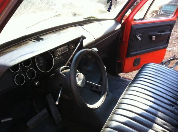 74 d 10 steering wheel.jpg