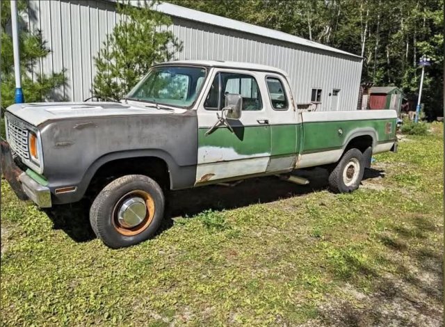 77 W200 Adventurer left.JPG
