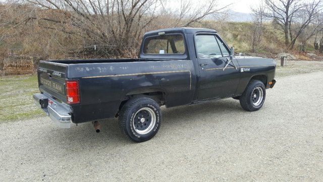 82 Dodge D150 SB Black 02.jpg