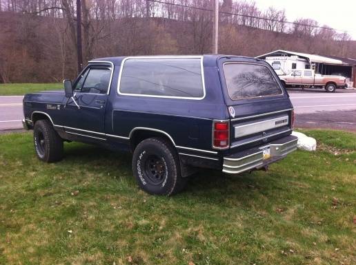 86 ramcharger 006.jpg