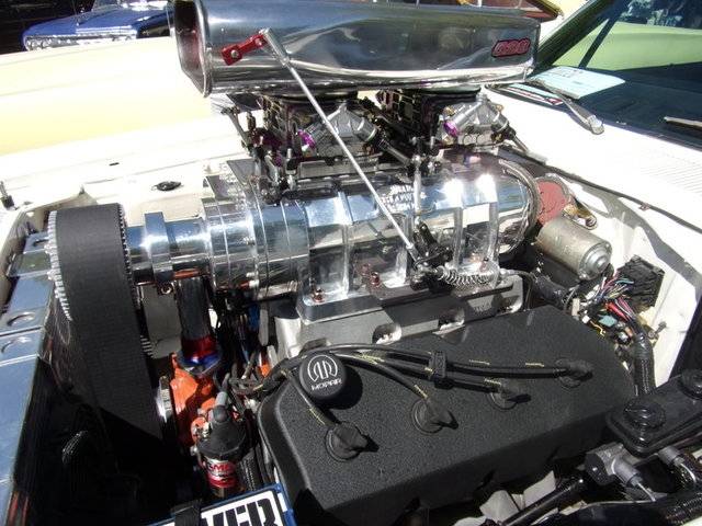 blown hemi.JPG