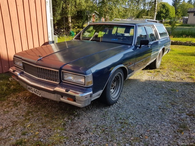 Chevrolet-Caprice-fe194b38104eb249-large.jpg