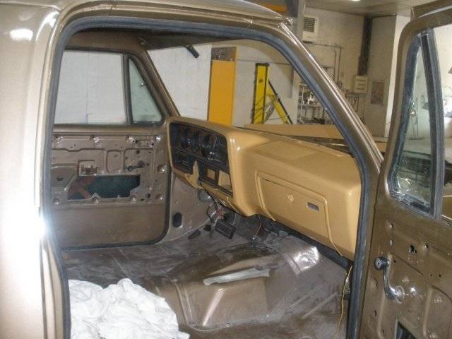 dashboard 001.JPG