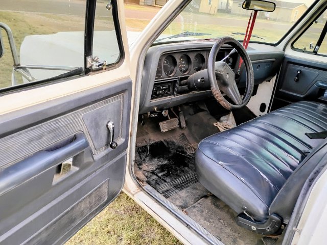 ds interior.jpg