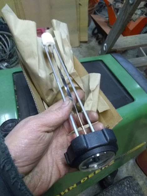 Fuel cap3.jpg