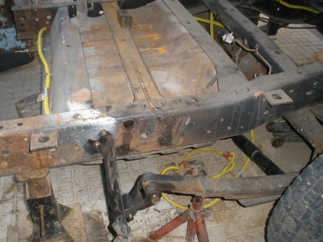 mopar  lowering truck 002.jpg