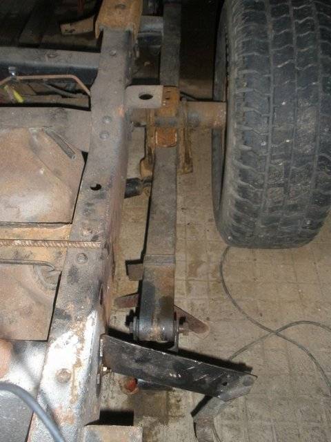 mopar  lowering truck 005.jpg