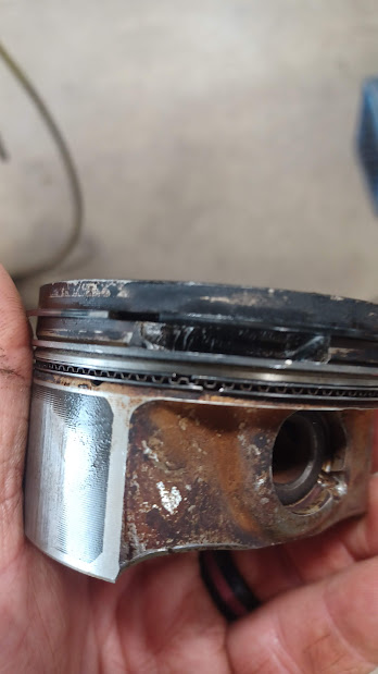 Piston.jpg