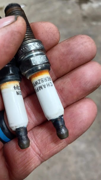 Spark plugs 2.jpg