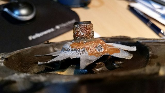 Toyota Hiace water pump 2017.jpg