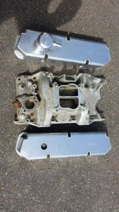 valve covers and intake.jpg valve covers and intake.jpg