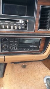 85 power ram Radio Am-Fm.jpg