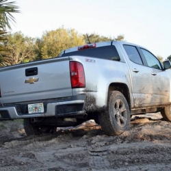 2015-chevrolet-colorado-z-12_800x0w.jpg