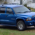 Durango with UK plates  2 - 12 Nov 2007.jpg